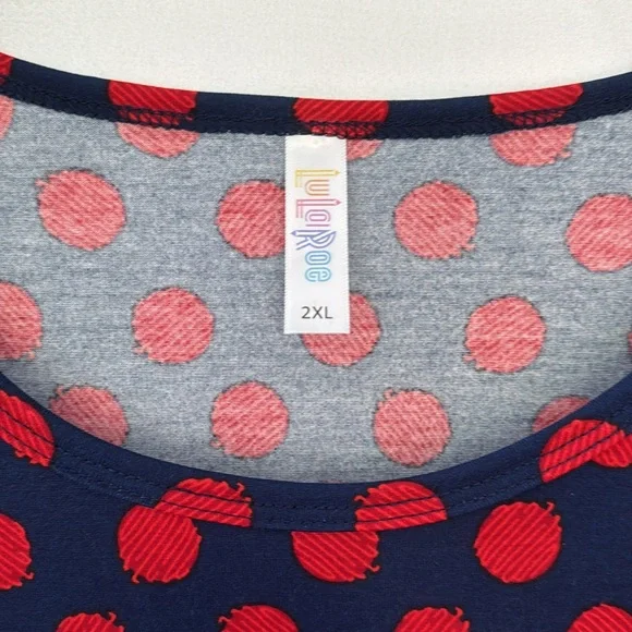 ❤️3/$30 LulaRoe Red Polka Dot Top - Picture 5 of 7